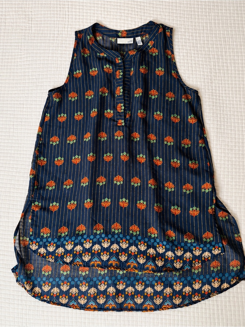 14th & Union Navy Floral Sleeveless Tank Top